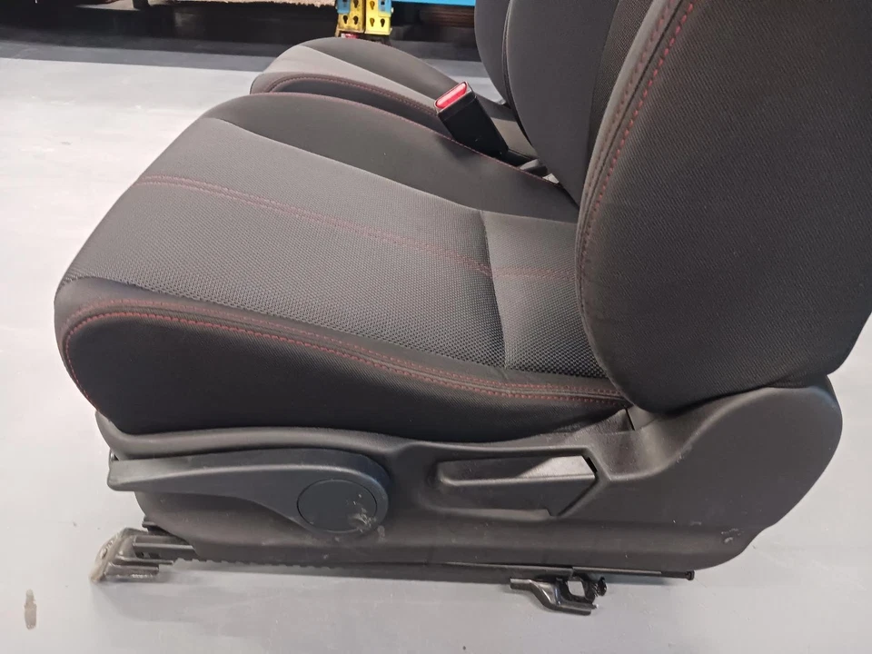 '08-'14 SUBARU IMPREZA WRX Juego de asientos de tela manual completo OEM Foto 4 de 4