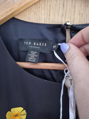 Maxi abito nero floreale nuovo con etichette Ted Baker £ 249 RARO taglia 5 UK 14 16 sera formale - Foto 2 di 10