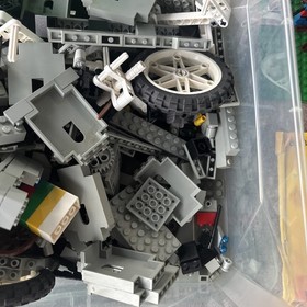 Vintage Lego 6080 King's Castle 1984 and Siege Tower Lego 6061 Lot Mixed