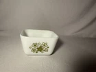 Pyrex Spring Blossom 501 Fridgie Refrigerator Dish Green Floral White Glass Vtg