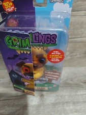 Fingerlings Grimlings Junkyard Pug Dog Grin to Grim Light Up Eyes 30 Sounds