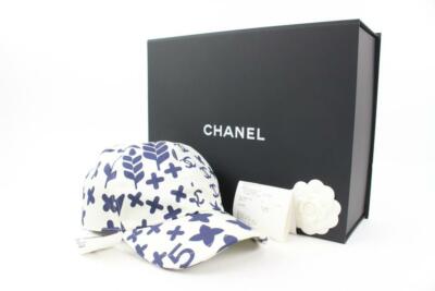 Chanel 22P 2022 White x Navy Blue Charm Icon CC Logo Baseball Cap