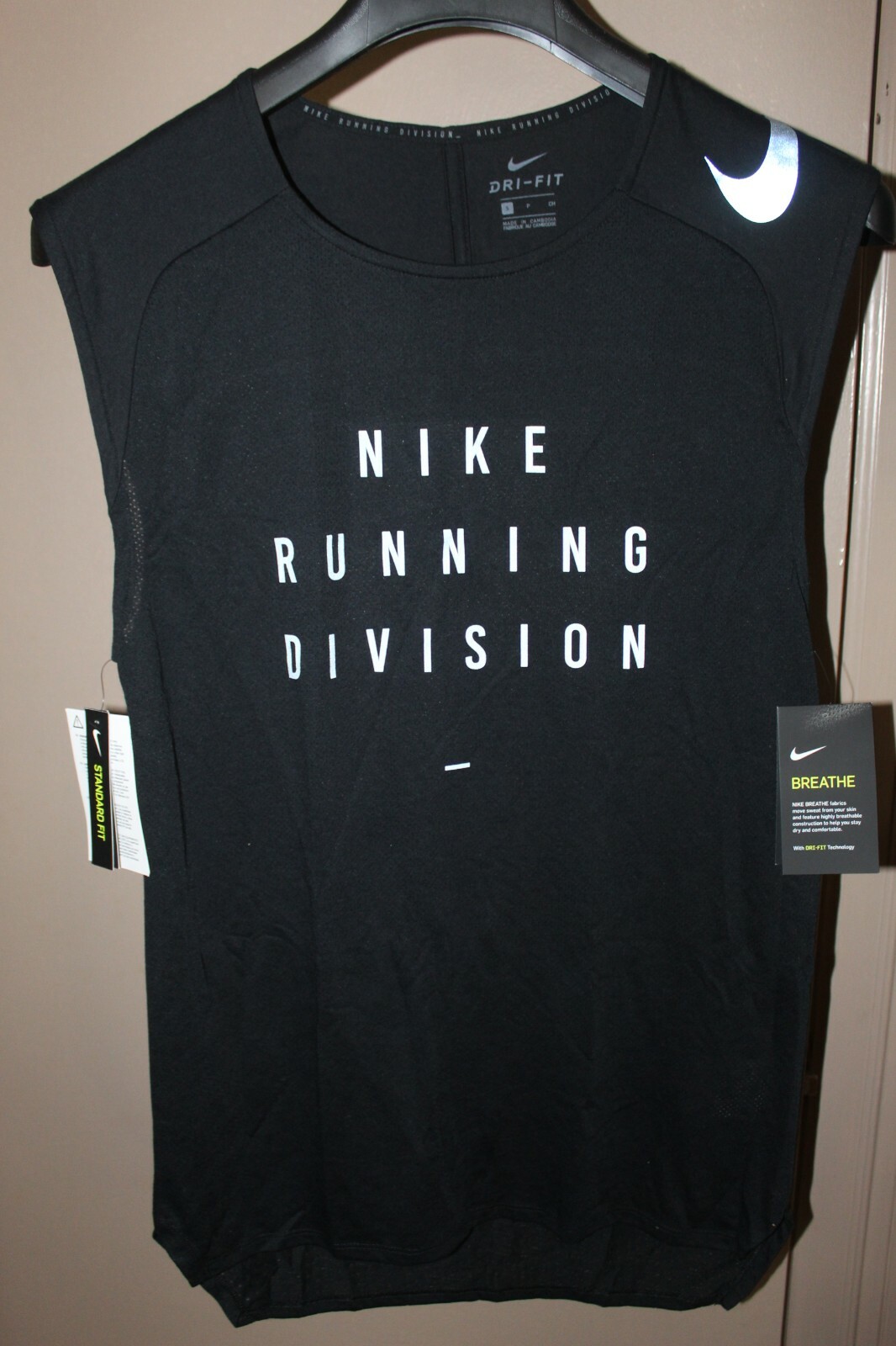 nike men's breathe sleeveless running shirt