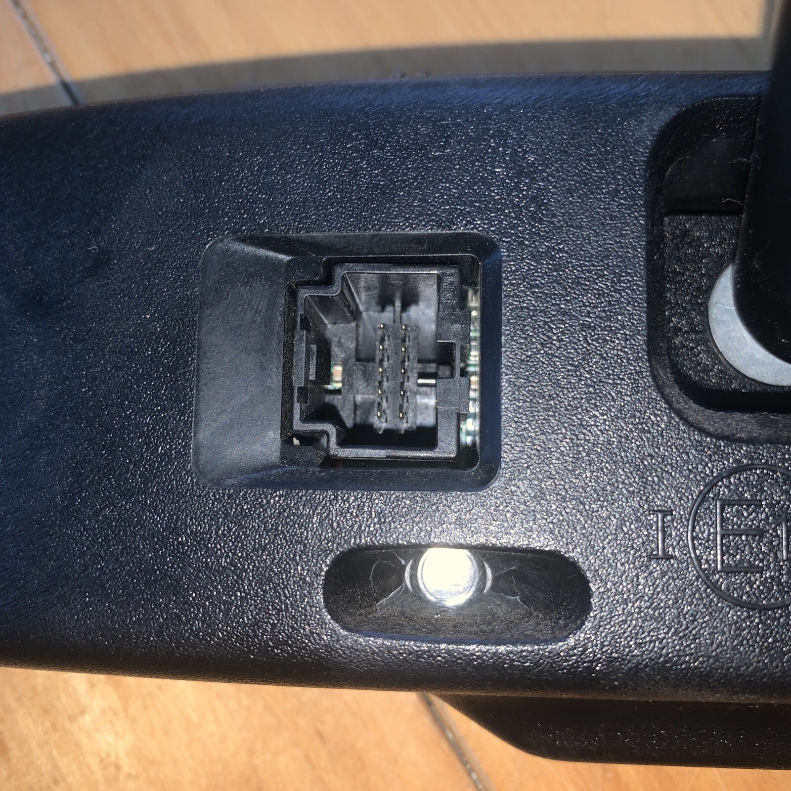 20092011 Ford Escape Rear View Mirror Auto Dimming Microphone 9U5A