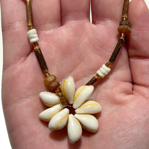 Hawaiian Cowrie Shell Flower Beaded Necklace Brown Creme Yellow Gold Beach Sea - Picture 4 of 7