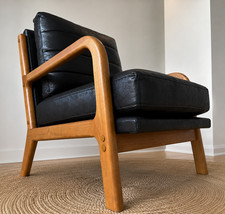 Mid-Century Modern Lounge Chair