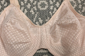 New Wacoal Visual Effects Minimizer Bra - Size 40D - Sand - # 857210
