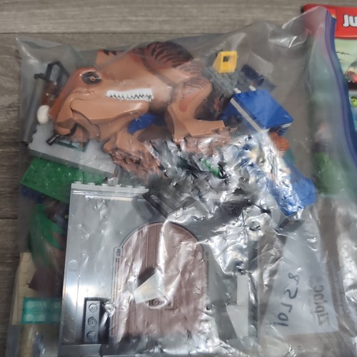 LEGO Juniors Jurassic World T Rex Breakout 10758 COMPLETO - Imagen 3 de 5