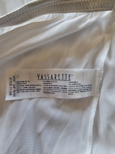 Vassarette Half Slip Women's White 24" Size Medium NEW - Picture 4 of 6