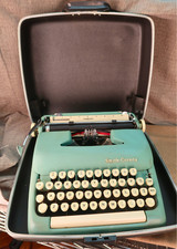 Vintage Smith Corona Sterling Portable Typewriter 1962 - Seafoam Green 5 Series