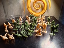 Greenbrier International Green/Tan ARMYMEN Plastic 4" Toy Soldiers Lot of 35