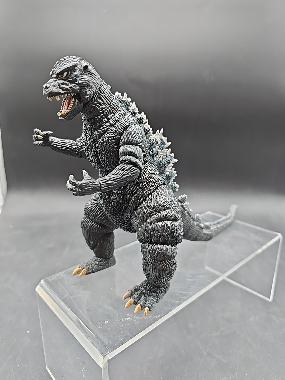 NECA 2014 Godzilla Classic Series – Poseable Godzilla Toho Action ...