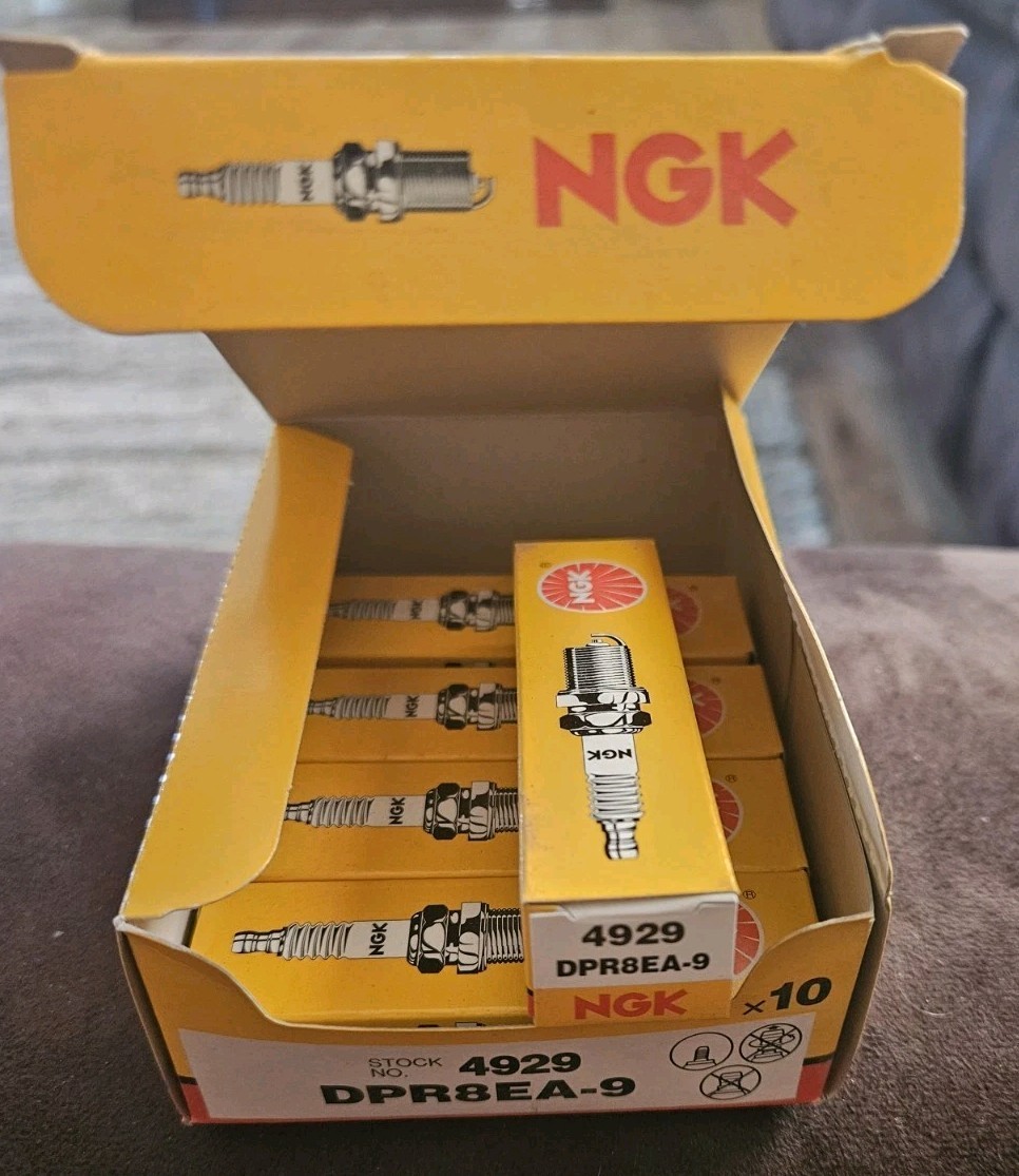 5 Total / NGK SPARK PLUGS DPR8EA - 9 4929  Each Individually Boxed NEW