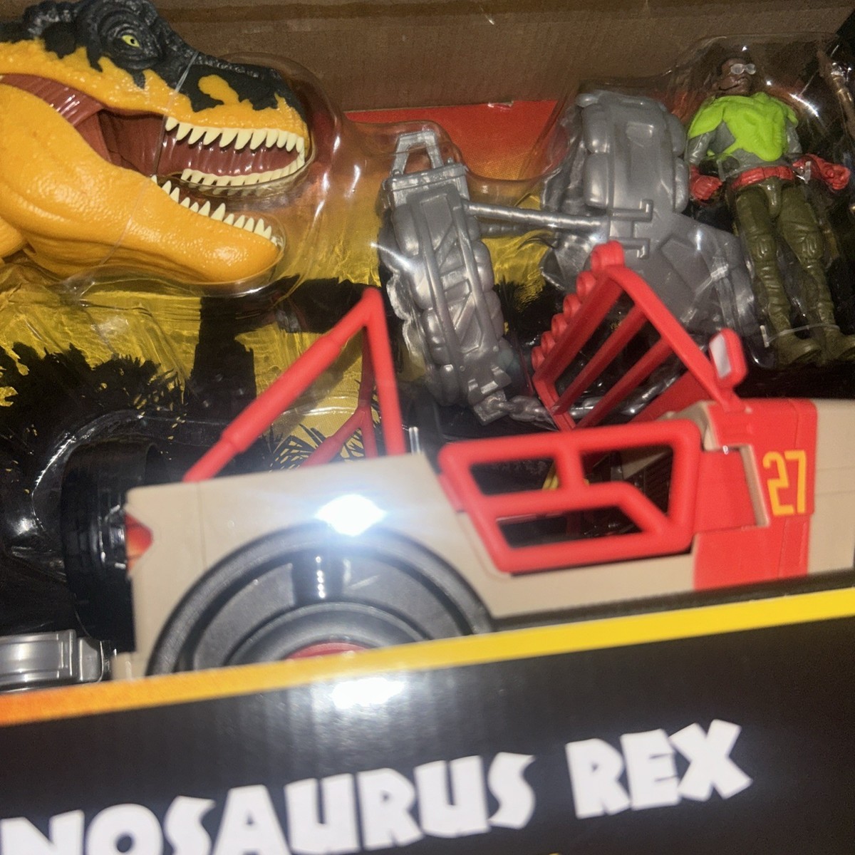Jurassic Park Classic '93 Tyrannosaurus Rex Off-Road Tracker Pack