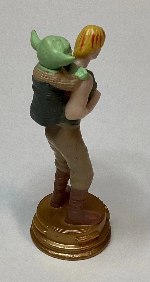 STAR WARS REBEL ALLIANCE LUKE SKYWALKER YODA KNIGHT CHESS PIECE- LUCASFILM LTD. - Image 3 of 4
