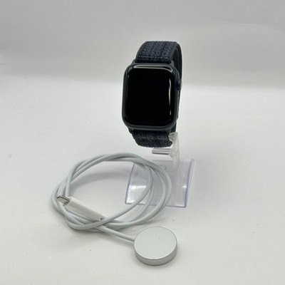 Apple Watch Nike (Series 7) 45mm Black Aluminum w/ Nike Sport Loop
