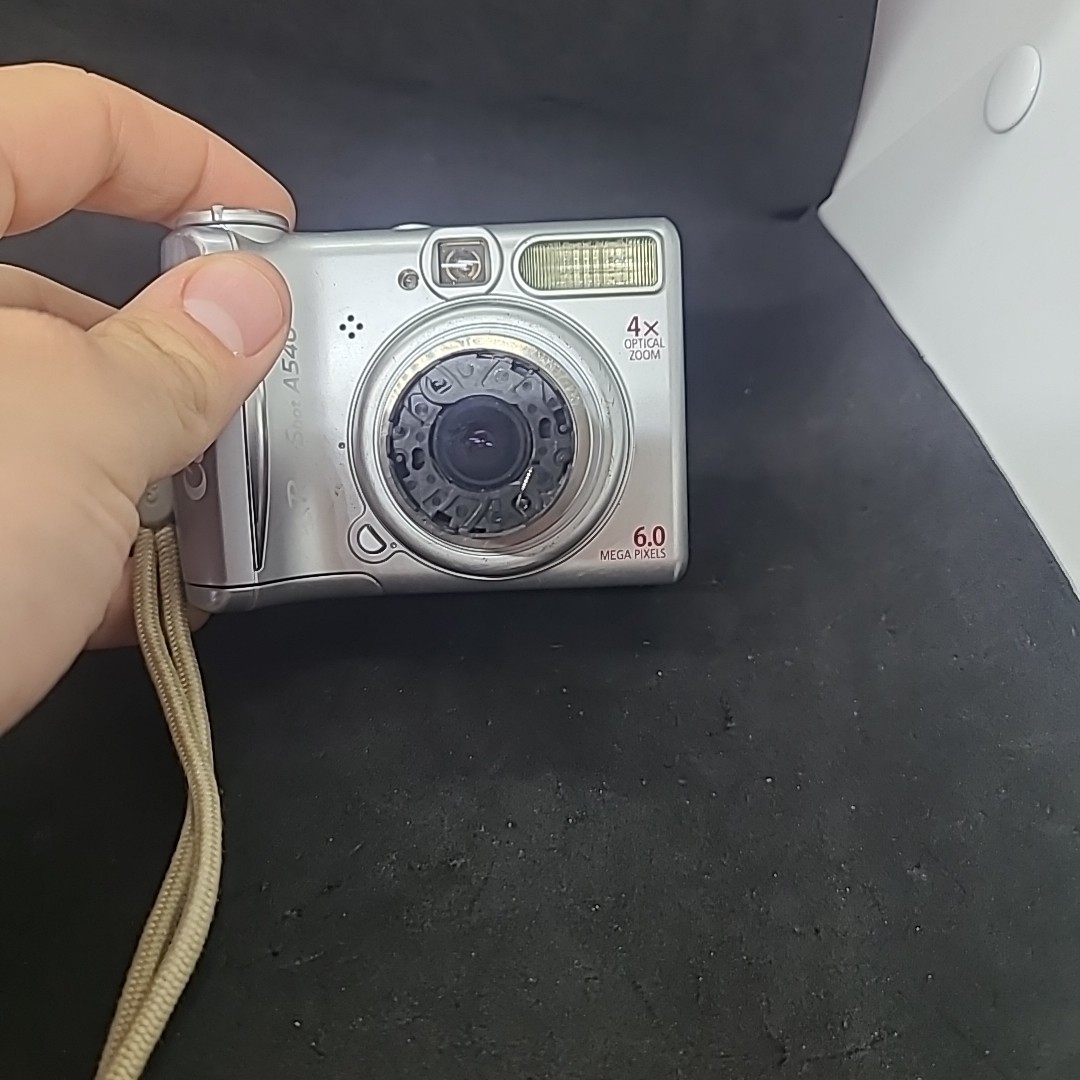 Canon PowerShot A570 IS Silver 7.1 MP 4X Optical Zoom Compact