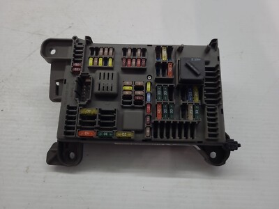 2007 2013 BMW E71 X6 E70 X5 REAR POWER DISTRIBUTION FUSE BOX RELAY MODULE OEM