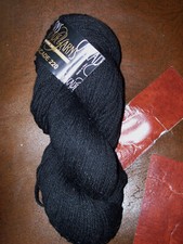 Cascade 220 Yarn Peruvian Highland Wool 3.5 oz color: Black  8555