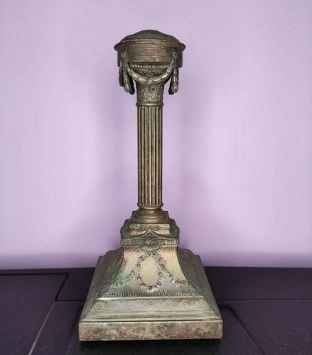 Colonna corinzia in stile vittoriano in metallo - Foto 2 di 6