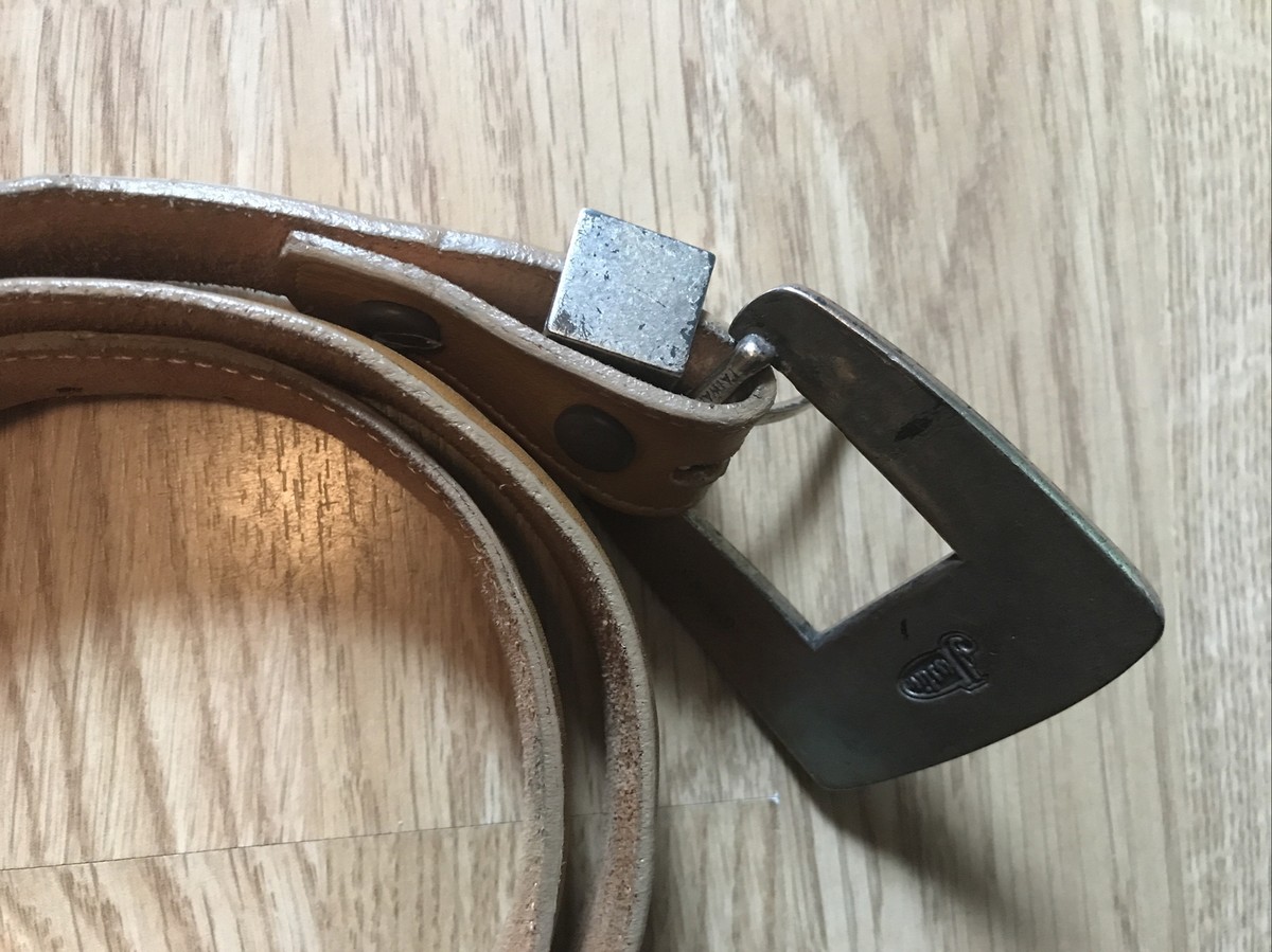 VINTAGE 1995 JUSTIN TOP GRAIN COWHIDE WESTERN STYLE BELT Silver