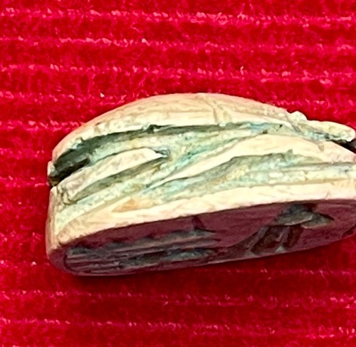Ancient Egyptian Scarab Seal – Inscribed Faience – 2.11g – c.1800–1550BC - Foto 2 di 6