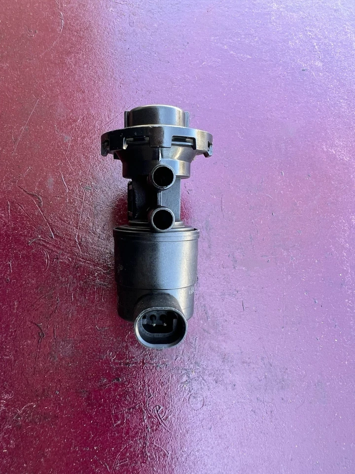 Válvula de purga de bote de vapor OEM para Jeep Wrangler de 4,0 L 2 puertas 911-213 4669475AB Foto 3 de 4