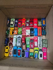 Large Lot of 207 Hot Wheels Matchbox Maisto Die Cast Cars