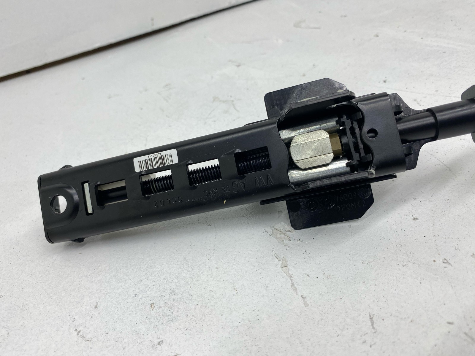2010-2020 BENTLEY MULSANNE OEM FRONT RIGHT SEAT BELT RETRACTOR W/HEIGHT ADJUSTER