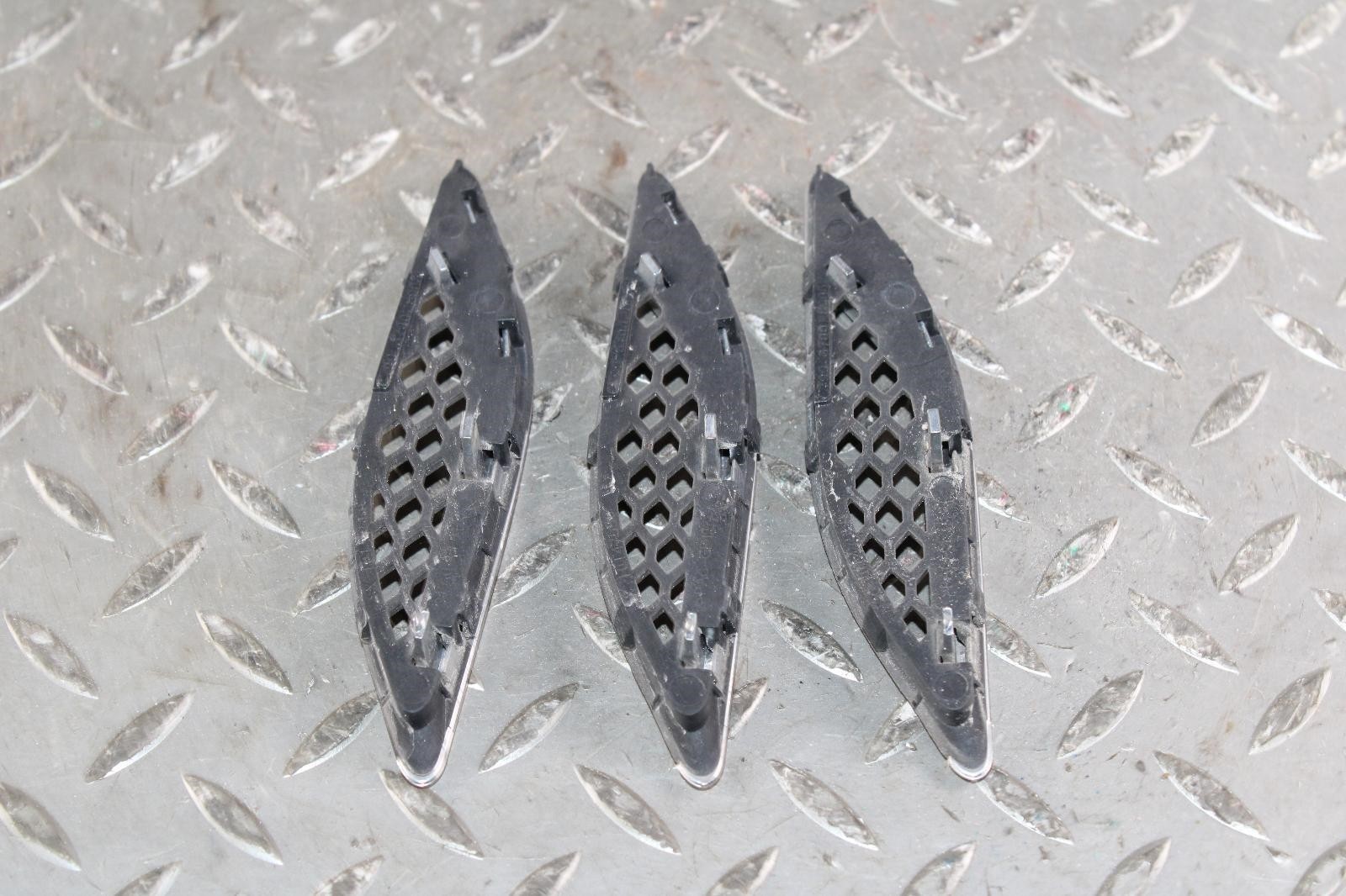 14-17 Ghibli Driver LH Left Fender Grille Grill Vent Insert Trim Set Of 3x OEM