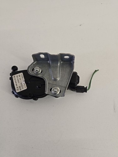 2013 - 2016 MERCEDES GL450 X166 REAR RIGHT QUARTER WINDOW MOTOR OEM A1666700104 - Picture 4 of 9