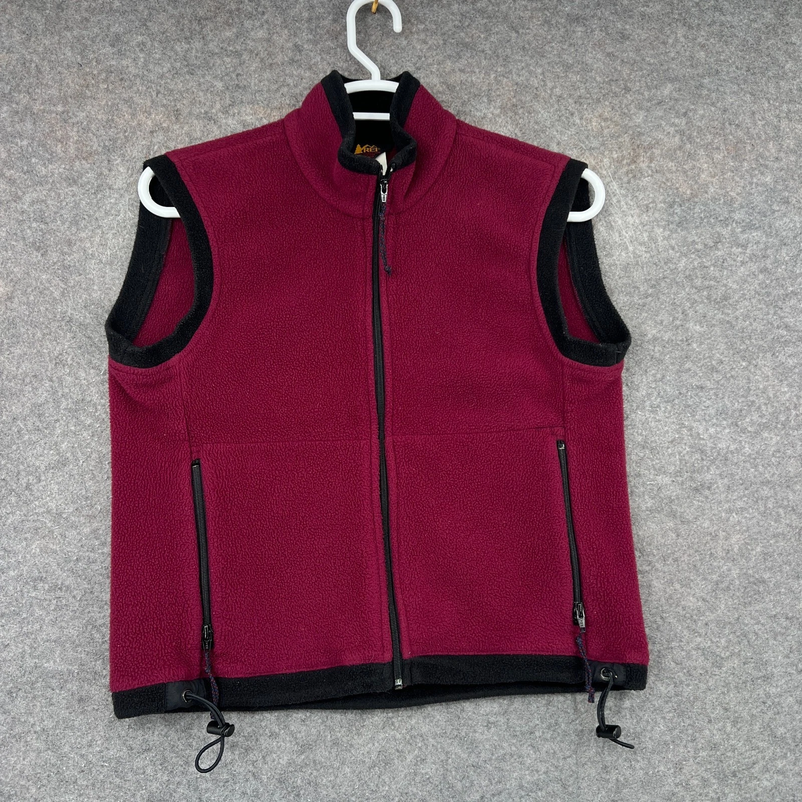 Vintage REI Vest Mens Small Red Fleece Zip Up Pockets Outdoors 100% Polyestor
