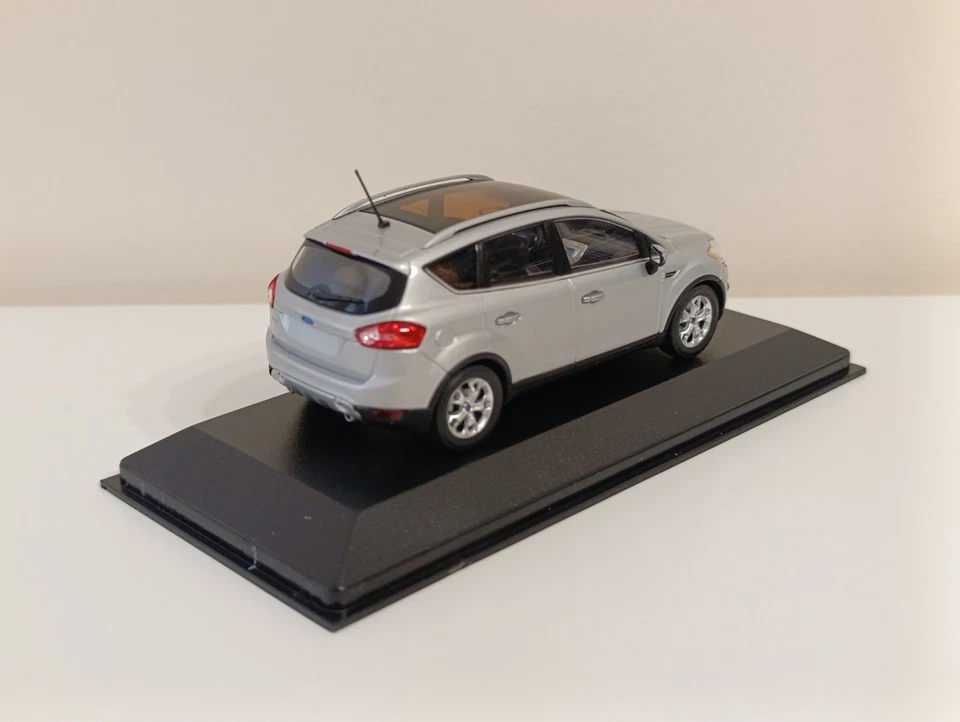 1:43 Minichamps Ford Kuga -  No Norev , Autoart , IXO , Schuco , BBR , Solido - Immagine 3 di 3