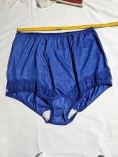 Vtg Sz10 Navy Blue Satin W Cut Out Lace Trim Front