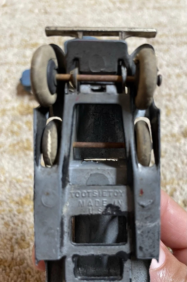 Coches de juguete fundidos a presión Tootsietoy de colección Foto 3 de 4