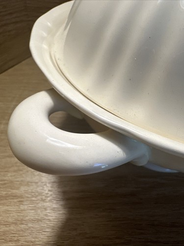 Charlotte Round Ball Knob PLAIN COVERED VEG Serving BOWL OFF WHITE England Dome - Picture 4 of 7