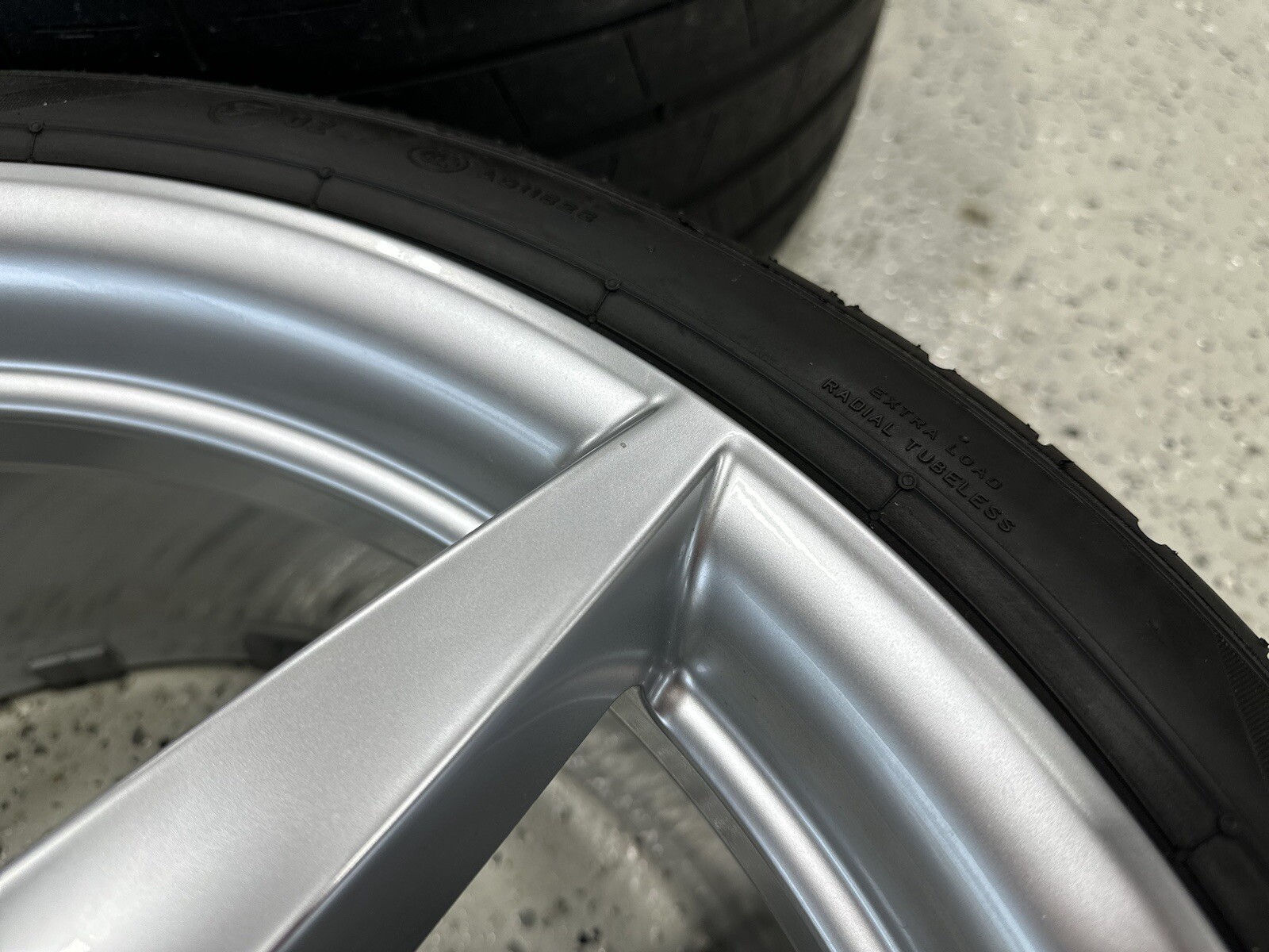 FERRARI 488 20" OEM Wheels Rims + Pirelli Tires EXCELLENT Condition!