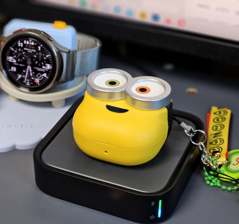 SAMSUNG Galaxy Buds Pro SM-R190 ミニオンケース付 Minions Bob X Samsung Galaxy Buds 2 Pro Live Authentic Case