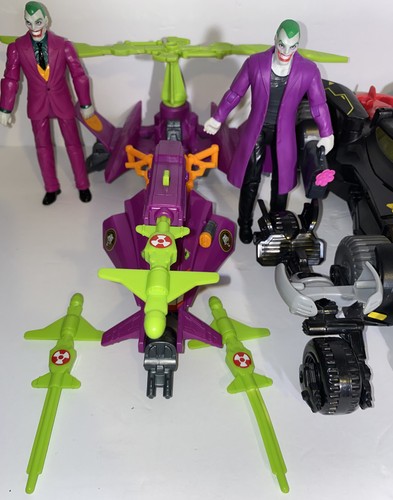 DC Comics Batman and Joker Playsets & Figures - Picture 2 of 5