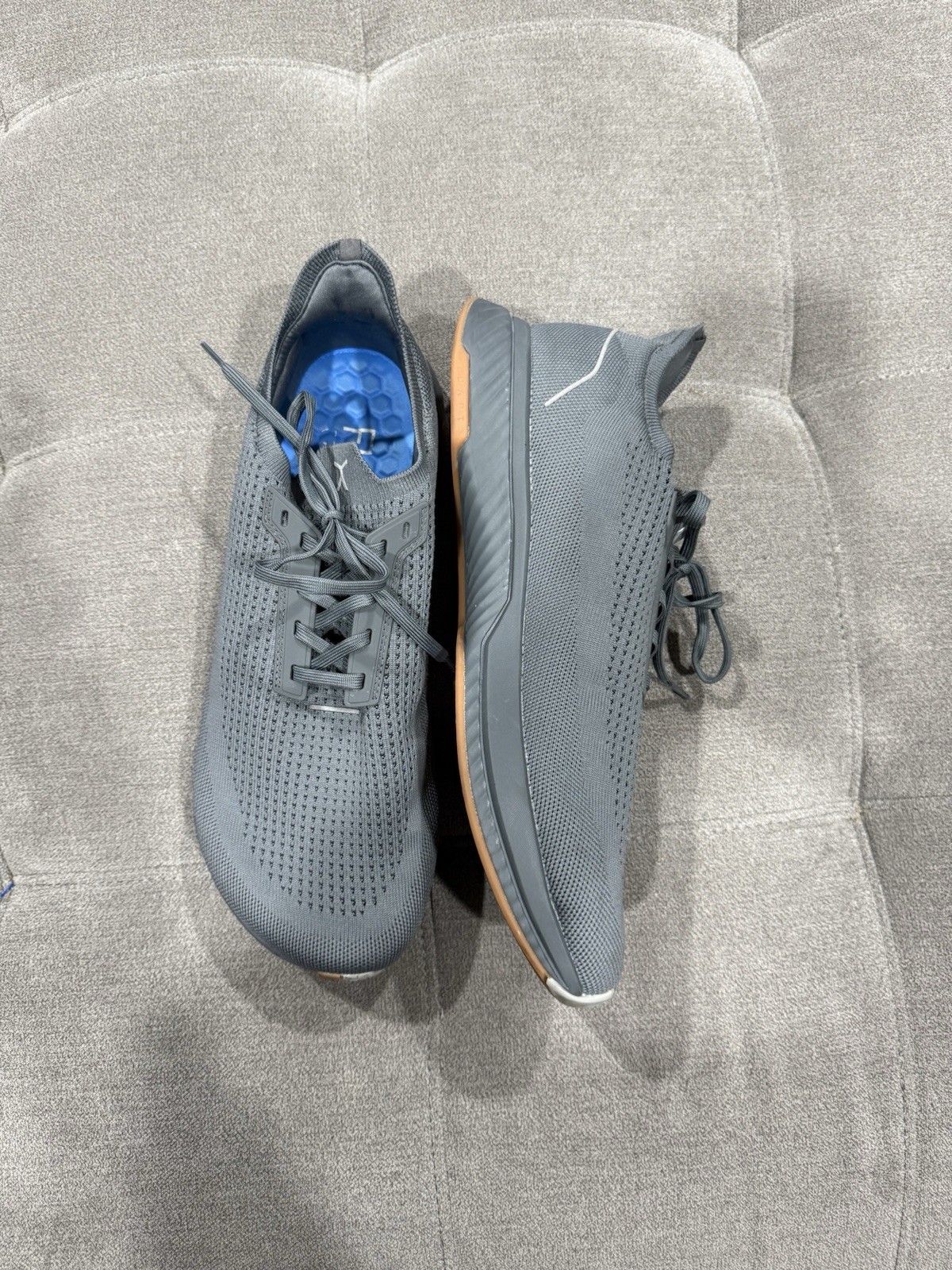 Flux Adapt Runner Gray Gum Barefoot Knit Shoes for Men Size 12.5