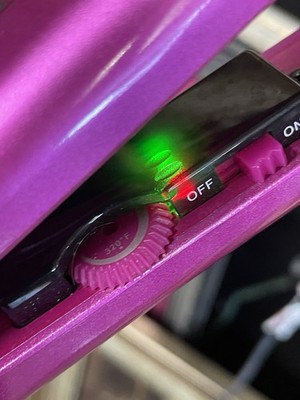 GVP Ionic 1 Inch Ceramic Straightening Flat Iron Pink Model 264836