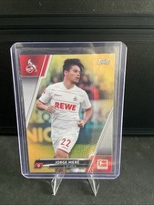 2022 Topps Bundesliga - Jorge Mere Gold Refractor (#13/50)