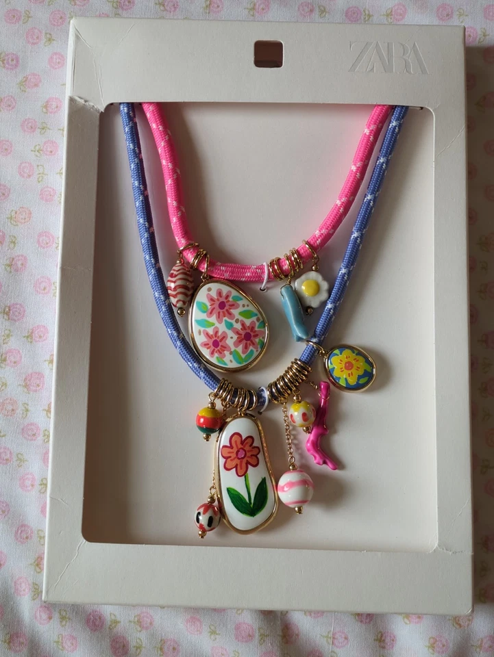 Zara 2025 PACK DE 2 COLLARES DE CORDÓN CON DIJES 1856/111/303 Rosa Azul