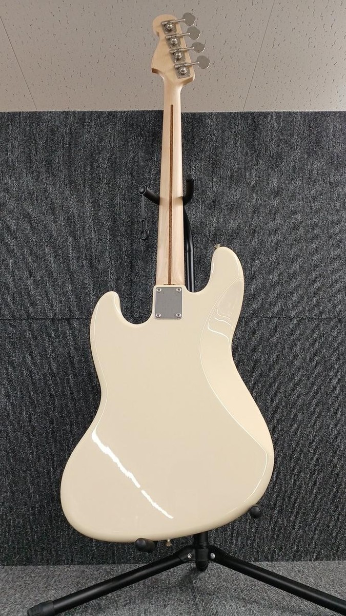 ベース fender jazz bass Amazon | Musiclily Pro 11穴 ジャズベースピックガード日本製4弦