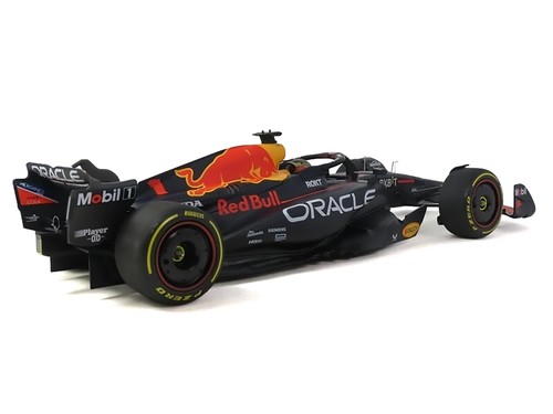 RED BULL RB19 #1 VERSTAPPEN ZWYCIĘZCA ABU DHABI GP 2023 1/18 MINICHAMPS 110232301 - Zdjęcie 2 z 2