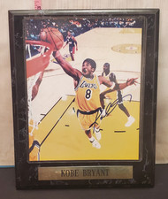 Kobe Bryant signed Autographed  picture photo p/u only