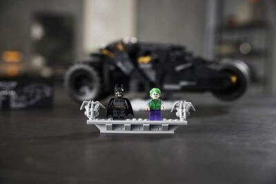 NEW LEGO Super Heroes 76240 Bat Mobile (TM) Tumbler 2049 Pieces