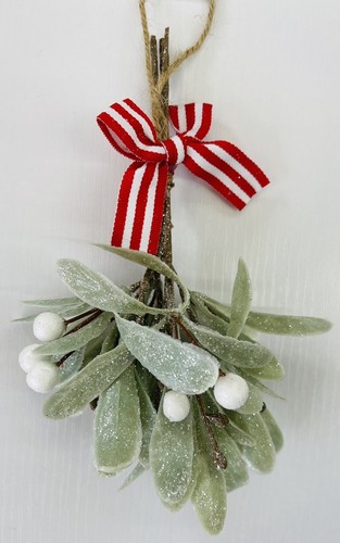 Set Of 1 Mistletoe & 3 Mini Olive Wreaths - Picture 3 of 5