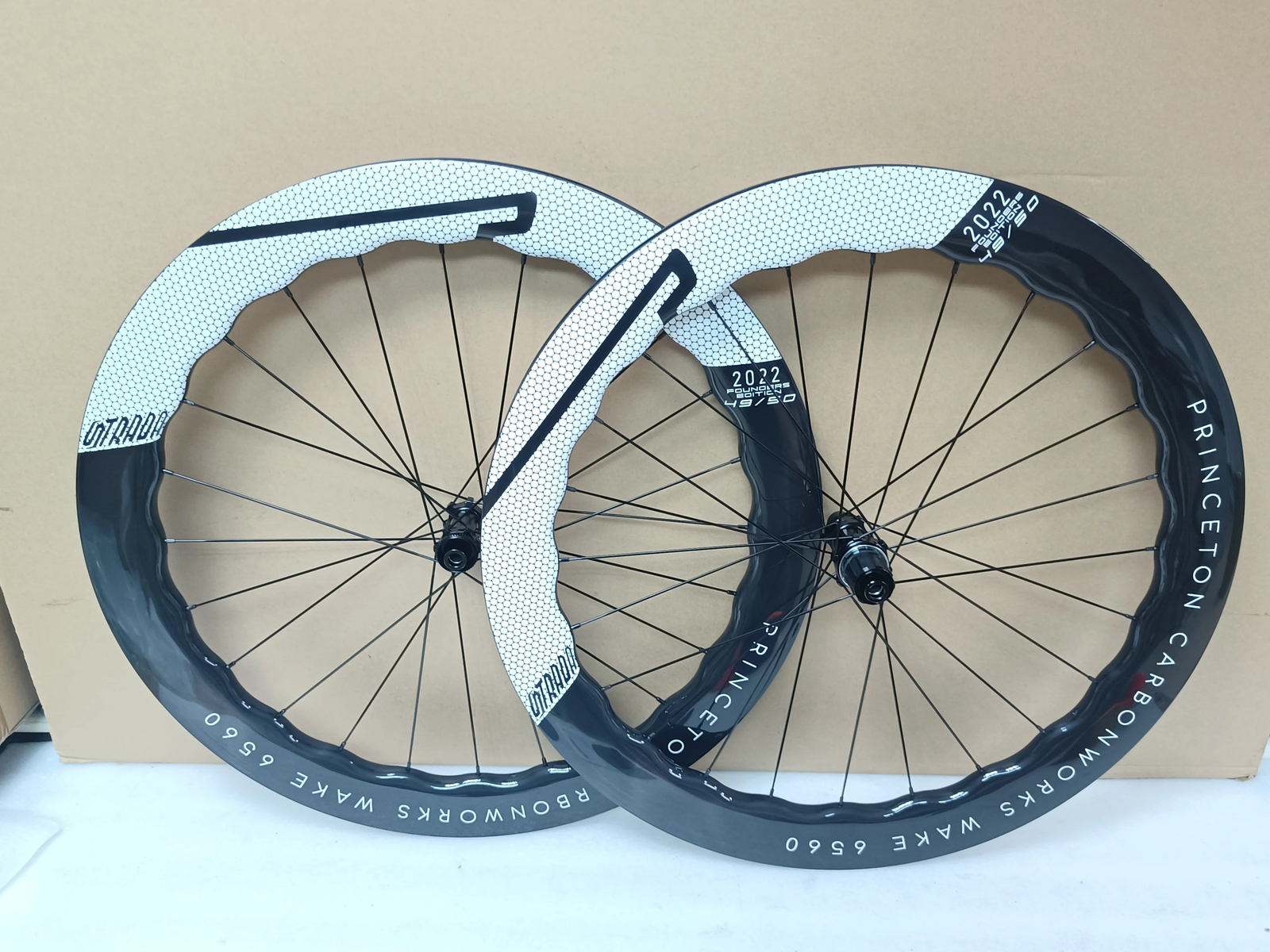 Jantes de route en carbone 700c Super légères, pneu Tubeless pour