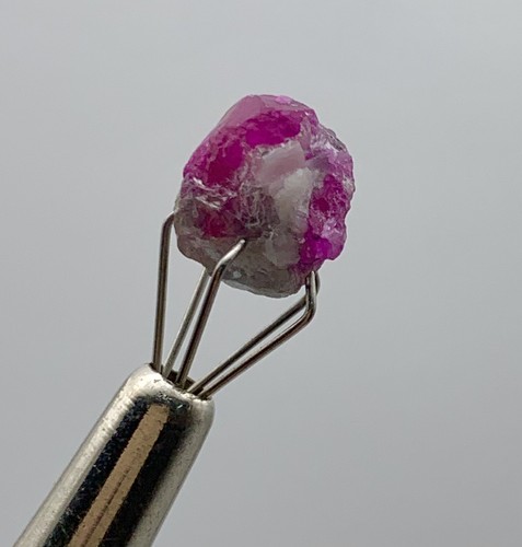 4.10 Ct Beautiful Terminated Ruby Crystal from @afg - Picture 3 of 4